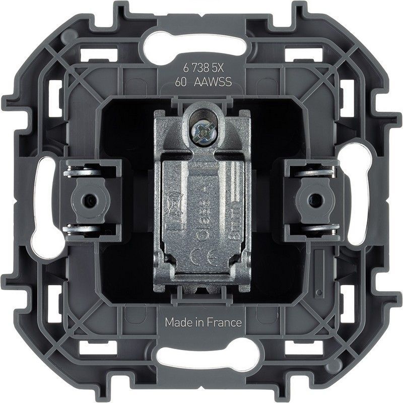 Legrand Inspiria Белый TV розетка Legrand INSPIRIA Белый «звезда» 2 дБ 02400 мГц 673850