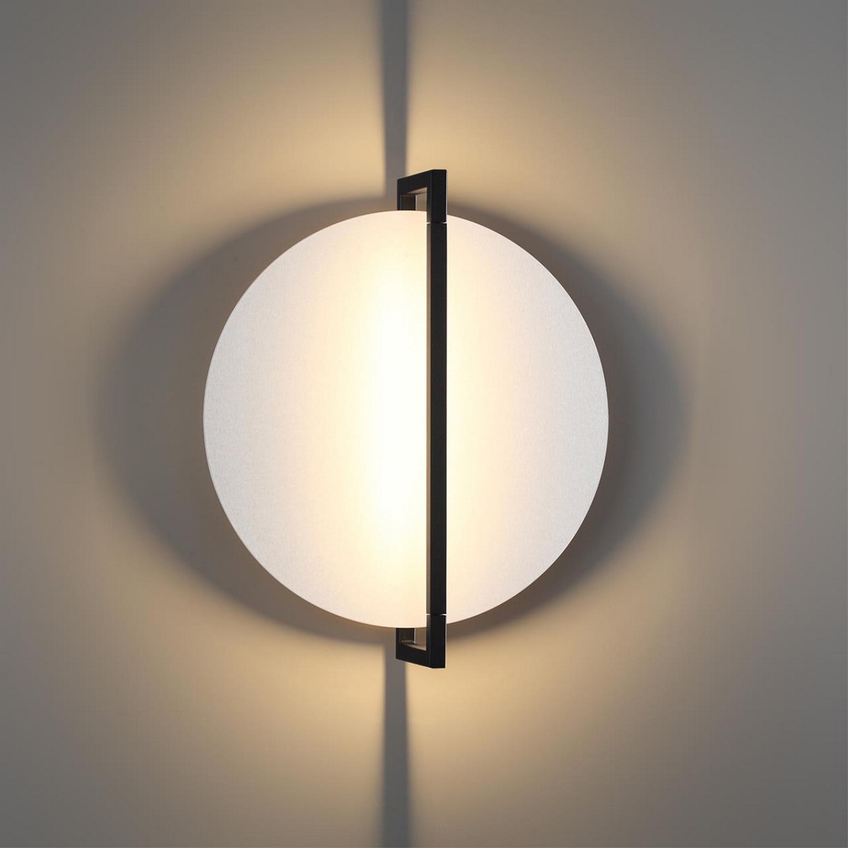 Бра Настенный светильник ODEON LIGHT 7015/15WL LUNAR LED 