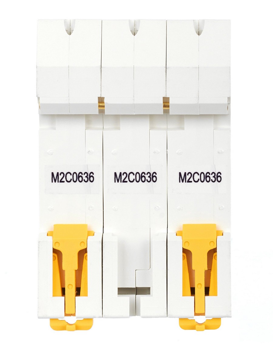 3 полюсные (трехполюсные) Автоматический выключатель IEK ARMAT M06N 3P C 6А AR-M06N-3-C006 