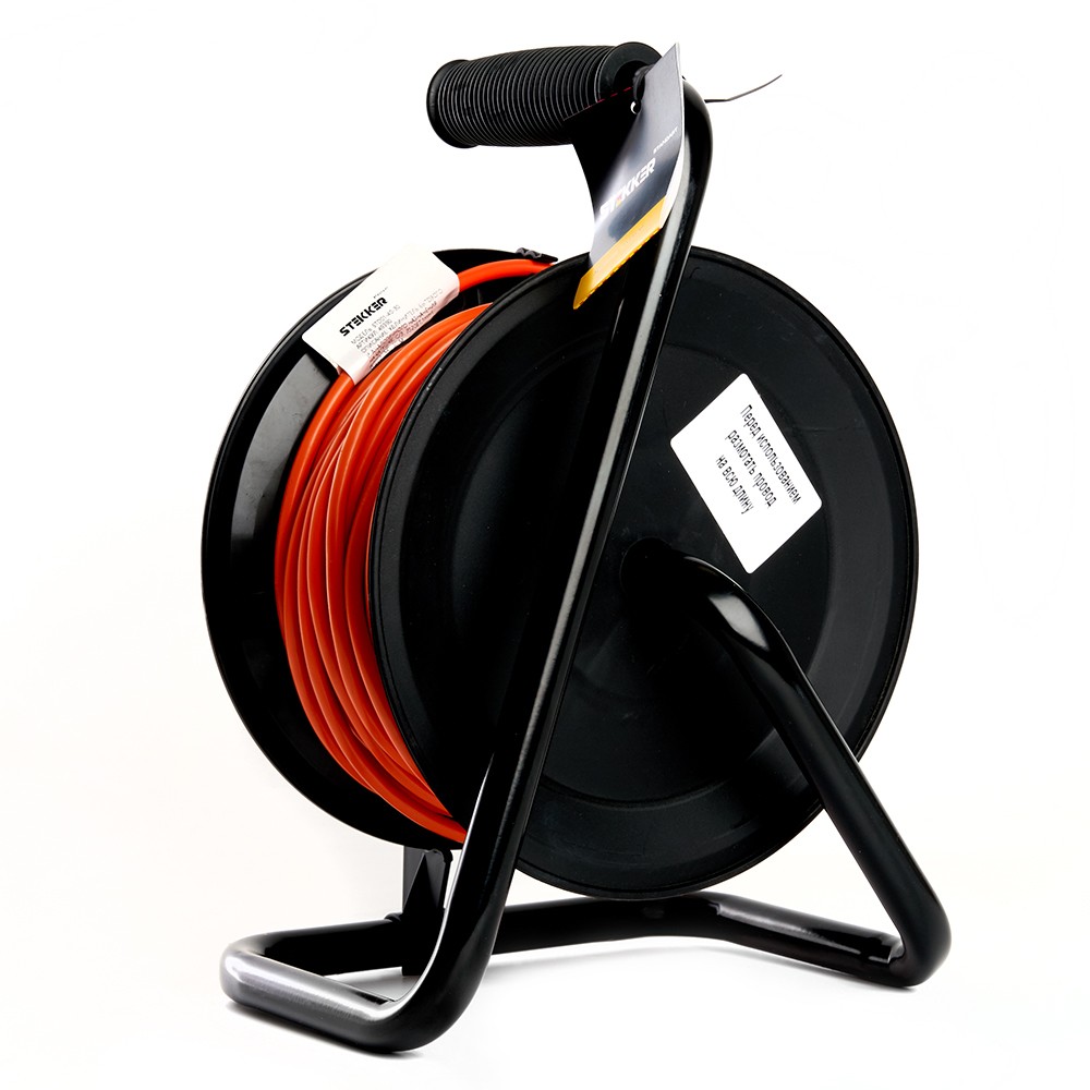 Колодки и удлинители, тройники Удлинитель на катушке Stekker STD01-40-30 Standart 4 гнезда с/з ПВСбм 3*1 оранжевый 16А IP40 30м 49390 