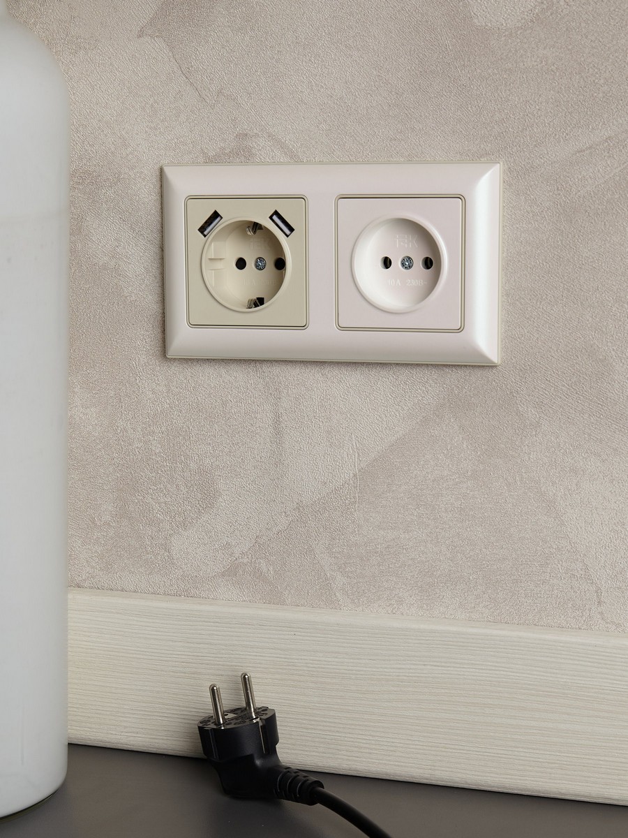 IEK Brite Рамки Рамка IEK BRITE DECOR Жемчуг/беж 3D-форма 2-мест. РУ-2-Бр