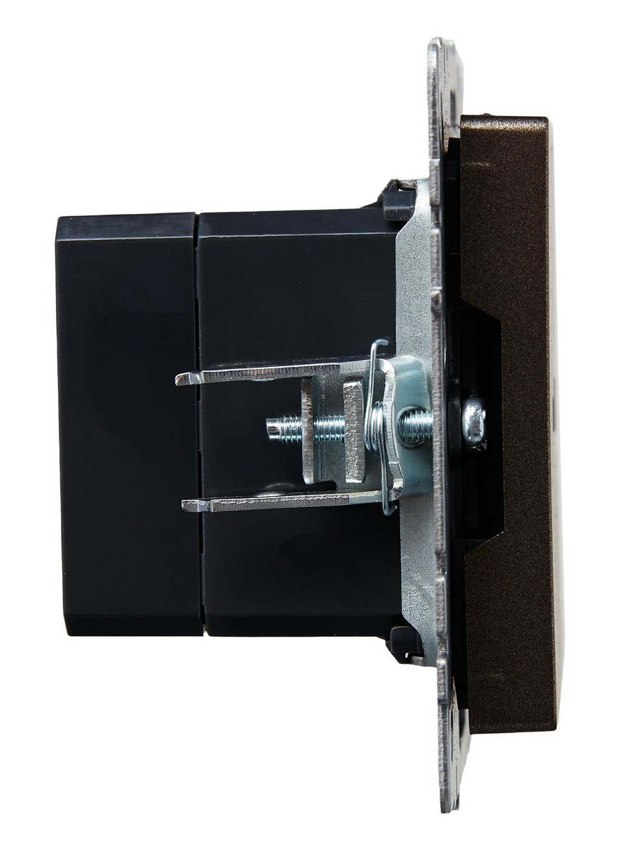 IEK Brite Бронза Розетка IEK BRITE USB A+C 18Вт РЮ11-1-БрТБ бронза BR-U22-018-K45