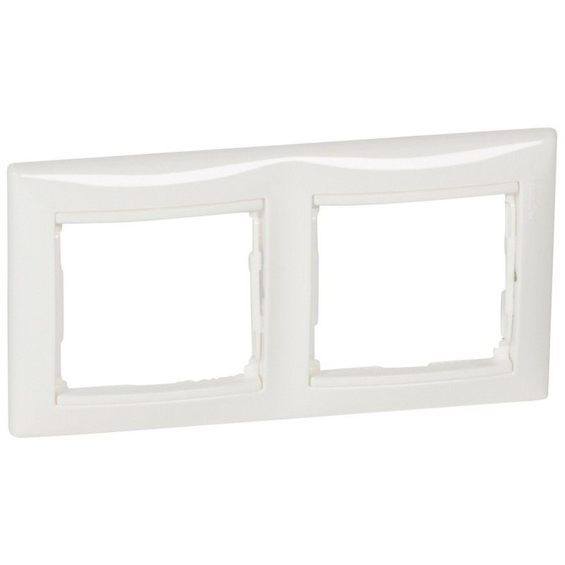 Legrand Valena Classic Белый Рамка Legrand Valena белый 2-ая гориз 774452