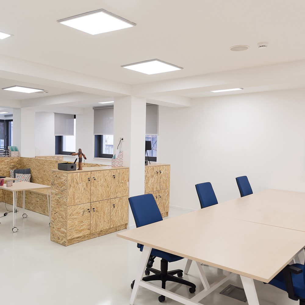 Светодиодные светильники армстронг 600*600 Офисный светильник Feron серии TR Грильятто 588х588х40, 36Вт, 4000К, опал 48906 