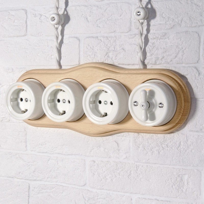 Werkel Ретро Розетка Werkel с заземлением (белый) Ретро W5671001