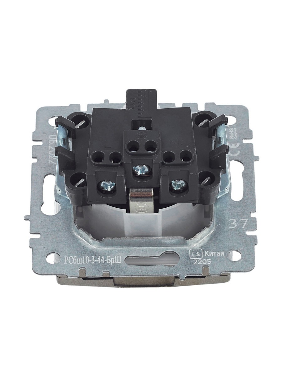 IEK Brite Шампань Розетка IEK BRITE с/з с шторками и крышкой 16А IP44 РСбш10-3-44-БрШ шампань BR-R16-16-44-K37