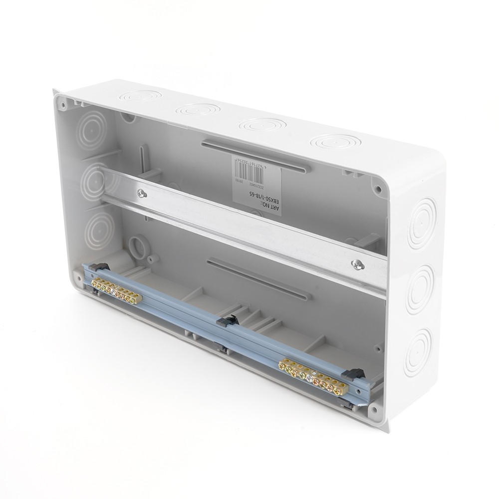 Пластиковые боксы и щиты Stekker Бокс настенный STEKKER EBX50-1/18-65 18 модулей, пластик, IP65 39193