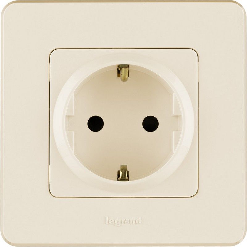 Legrand Inspiria Слоновая кость Розетка Legrand INSPIRIA Слоновая кость с заземлением 16 А 250 В 673721