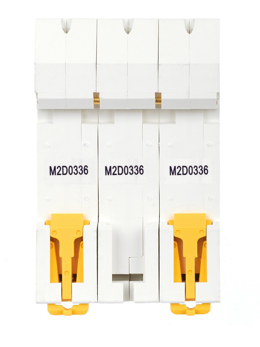 3 полюсные (трехполюсные) Автоматический выключатель IEK ARMAT M06N 3P D 3А AR-M06N-3-D003 