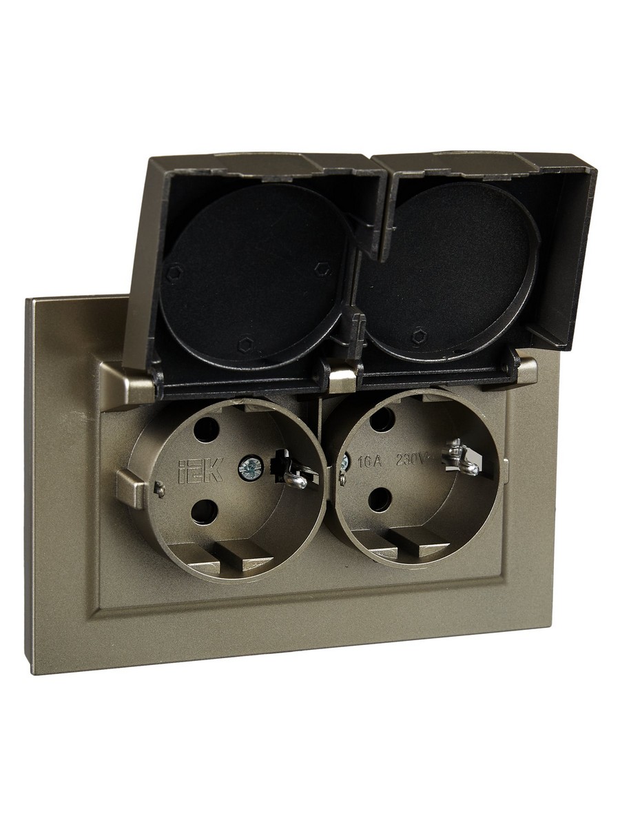 IEK Brite Шампань Розетка IEK BRITE 2-ая с/з с шторками и крышкой 16А в сборе IP44 РСбш12-3-44-БрШ шампань BR-R26-16-4