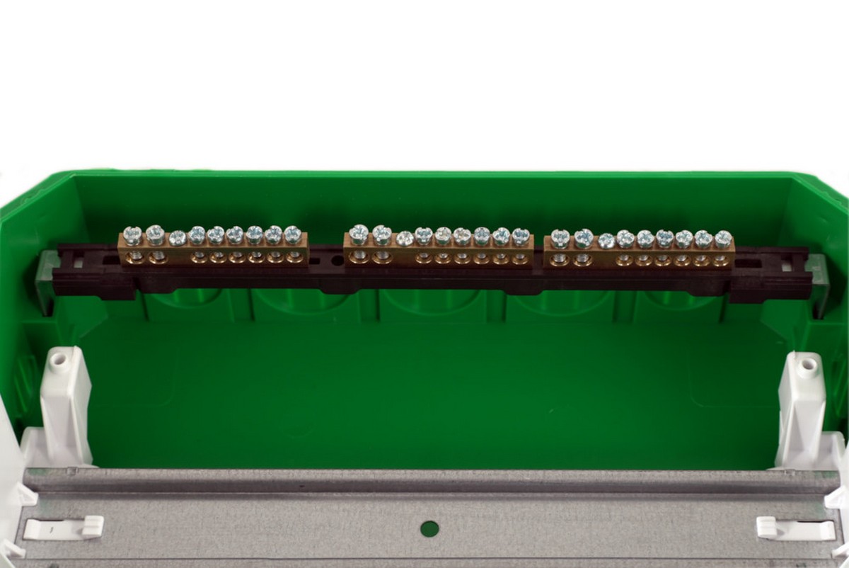 Пластиковые боксы и щиты Шнайдер Электрик Щит распределительный Systeme Electric встраиваемый Easy9 с белой дверью 36мод EZ9E312P2FRU