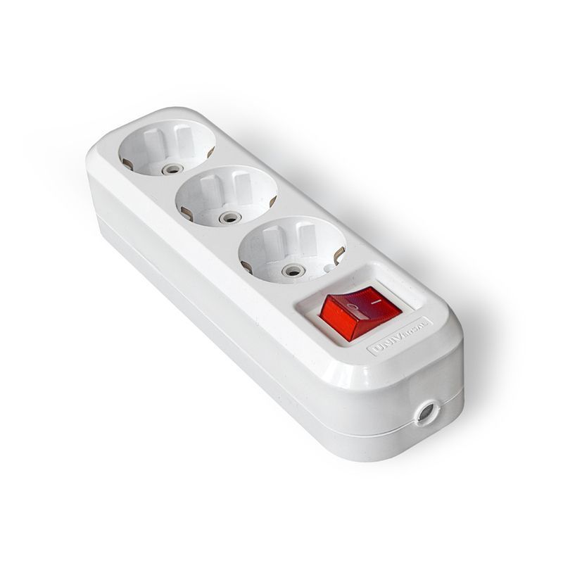 Колодки и удлинители, тройники Колодка 3 гнезда c/з c выключателем S303