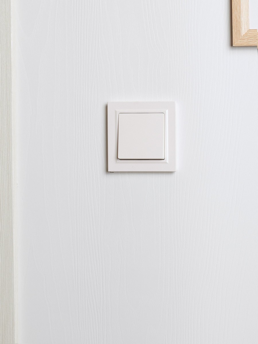 IEK Brite Рамки Рамка IEK BRITE 1-местная IP44 РУ-1-БрЖ-44 жемчуг BR-M12-44-K36