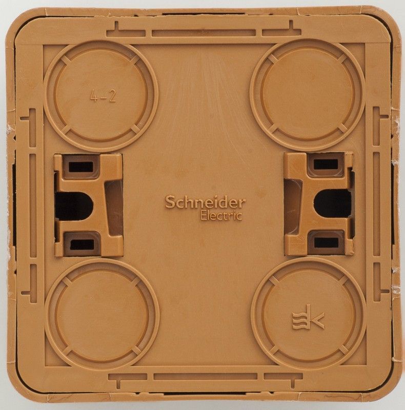 Этюд Дача Розетка 1-ая Systeme Electric Этюд наружный Дача Темный бук с/з со шторками PA16-004T