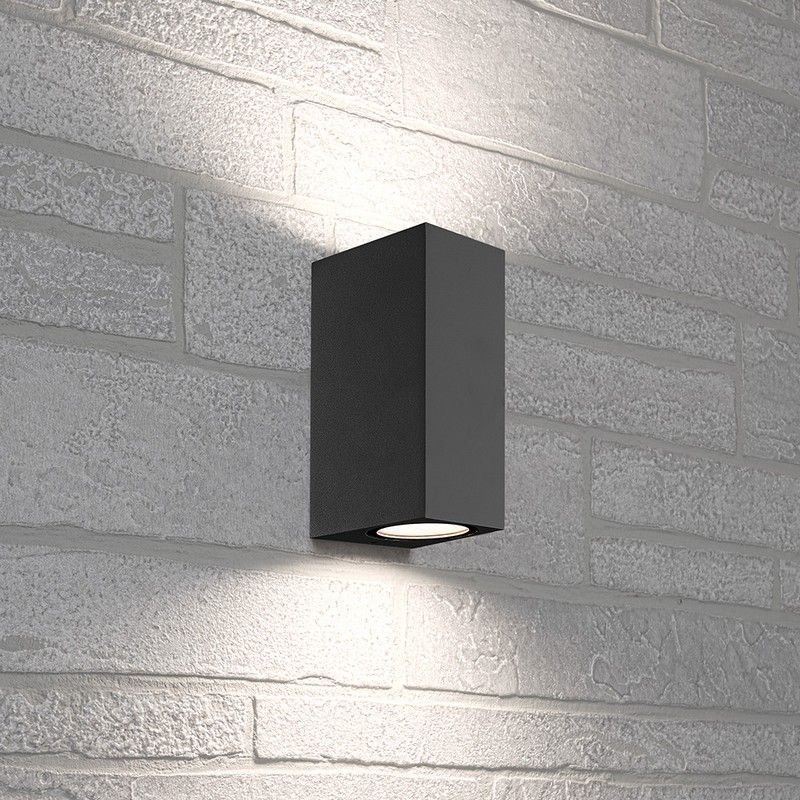 Уличные настенные светильники Светильник садово-парковый Feron DH051 на стену 2*GU10 230V черный 48330 