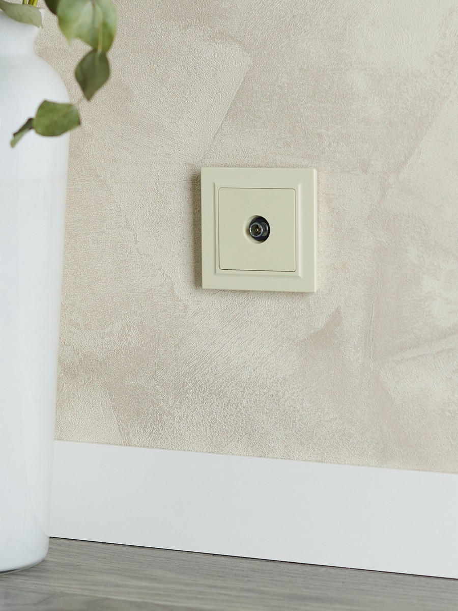 IEK Brite Бежевый Розетка IEK BRITE TV оконечная РТВ11-0-БрКр бежевый BR-A10-O-K10