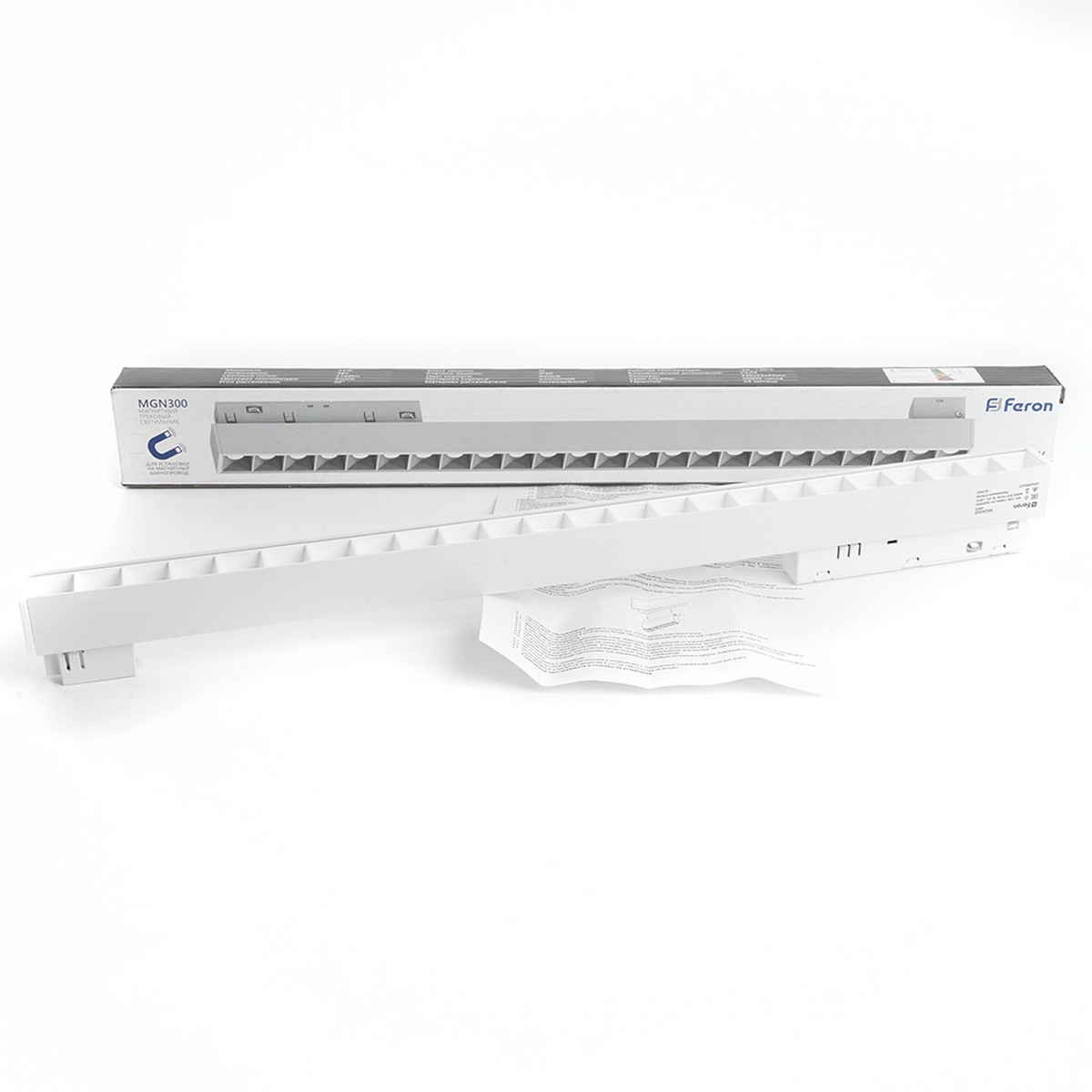 Трековые светодиодные светильники Светильник светодиодный Feron MGN300 трековый магнитный 24W 4000К 30 градусов белый 41932 