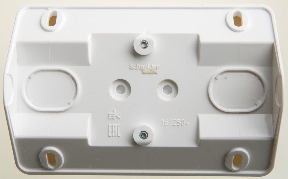 Этюд Белый Розетка 2-ая Systeme Electric Этюд наружный Белый угловая с/з со шторками 16А 250B PA16-108B