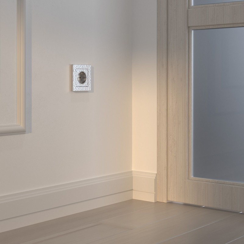 Werkel Серебряный Hammer механизмы Розетка с заземлением Werkel Hammer W1271006 серебряный IP20