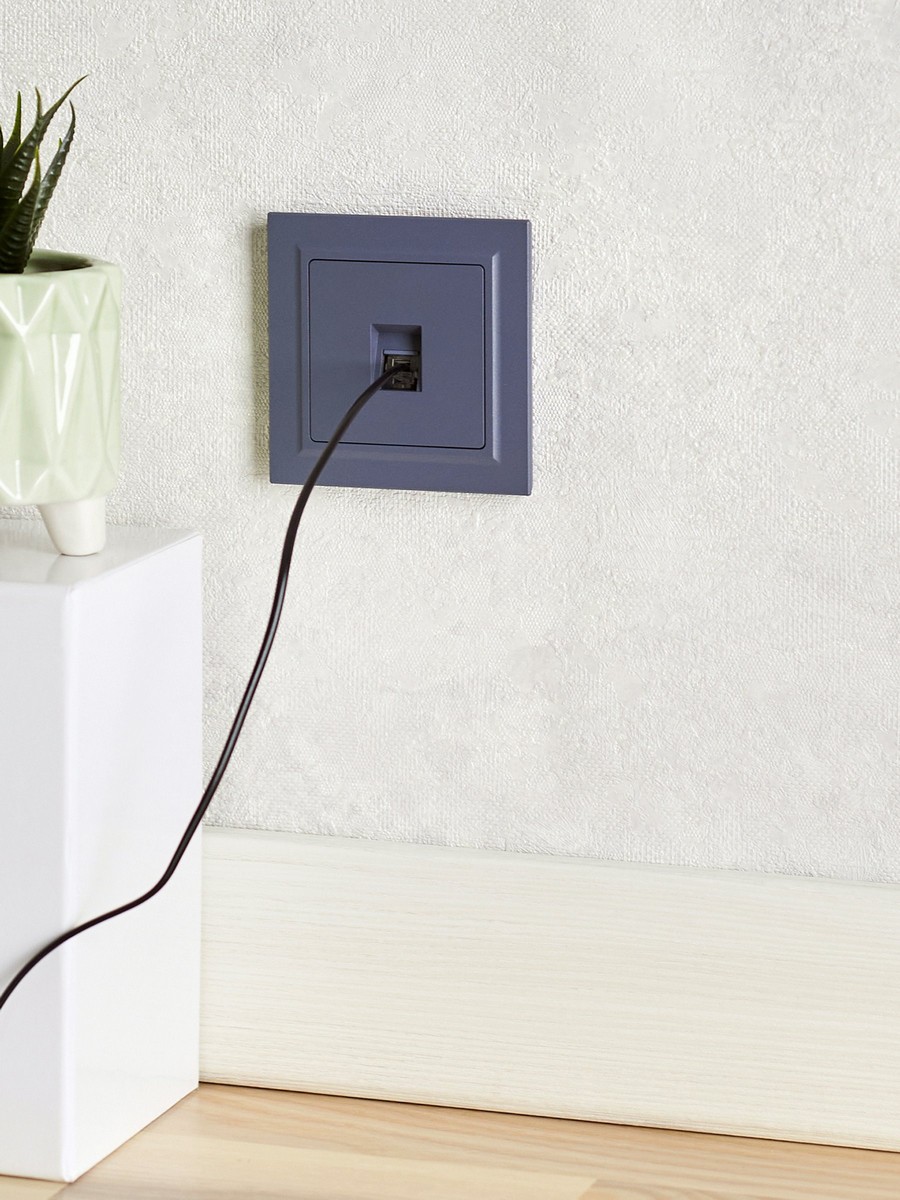 IEK Brite Маренго Розетка IEK BRITE компьютерная RJ45 кат.5E РК10-БрМ маренго BR-K10-1-K35