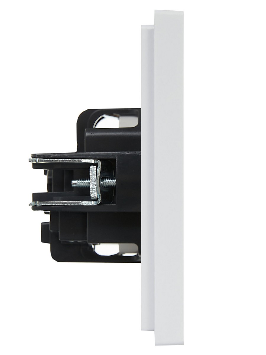 IEK FORTE&PIANO Белый Розетка IEK FORTE&PIANO Белый с/з со шт винтовое крепление 16А FP215