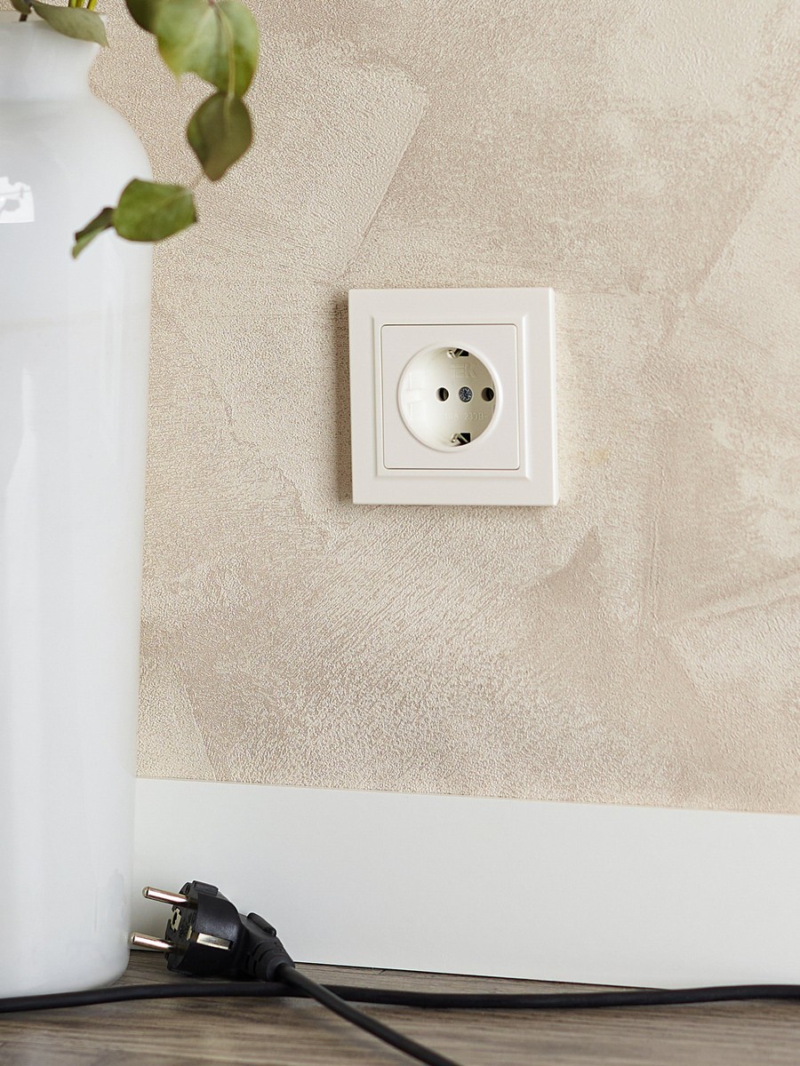 IEK Brite Жемчуг Розетка IEK BRITE с/з без шторок 16А РС11-1-0-БрЖ жемчуг BR-R11-16-K36