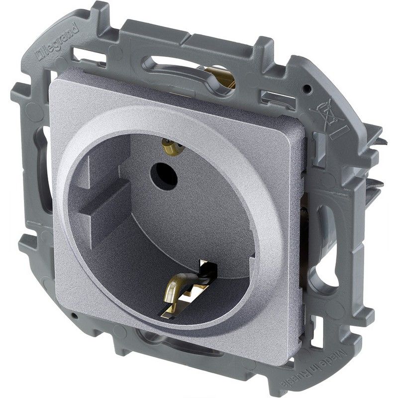 Legrand Inspiria Алюминий Розетка Legrand INSPIRIA Алюминий с заземлением 16 А 250 В 673722