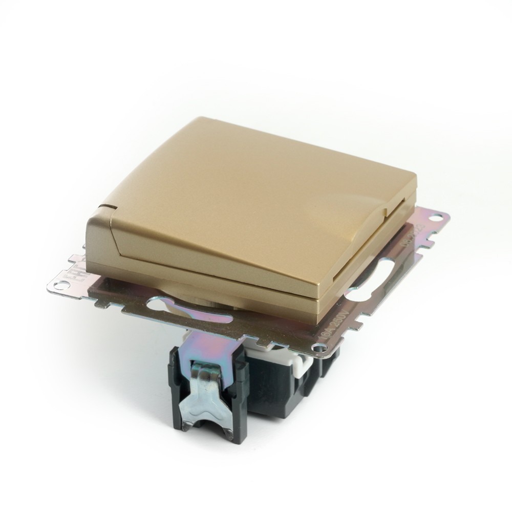 Катрин - Розетки и выключатели Stekker Розетка 1-местная с/з с крышкой STEKKER GLS16-7112-08 16А с защ. шторкой Катрин золото 49222