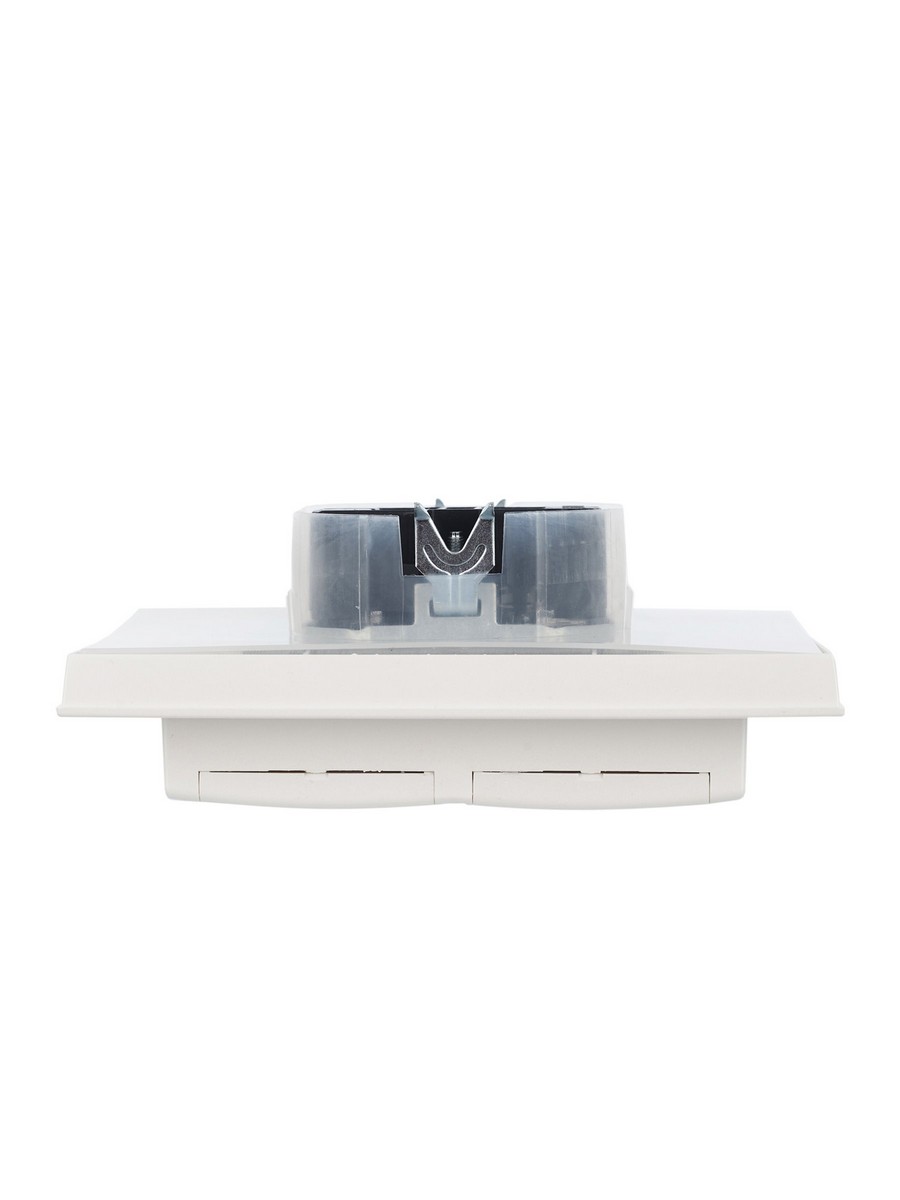 Розетка IEK BRITE 2-ая с/з с шторками и крышкой 16А в сборе IP44 РСбш12-3-44-БрЖ жемчуг BR-R26-16-44