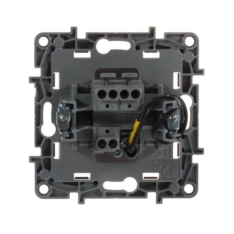 Legrand Etika Белый Выключатель Legrand Etika белый 1-клавишный с подсветкой, 10А, винт. клем. 672203