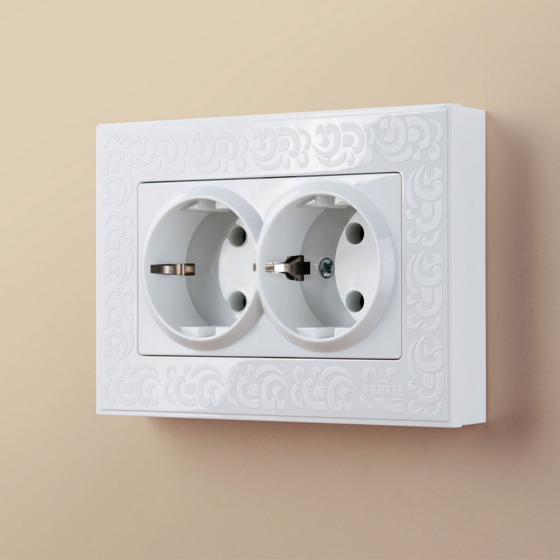 Werkel Белый механизмы Розетка двойная с заземлением Werkel белая W1172001