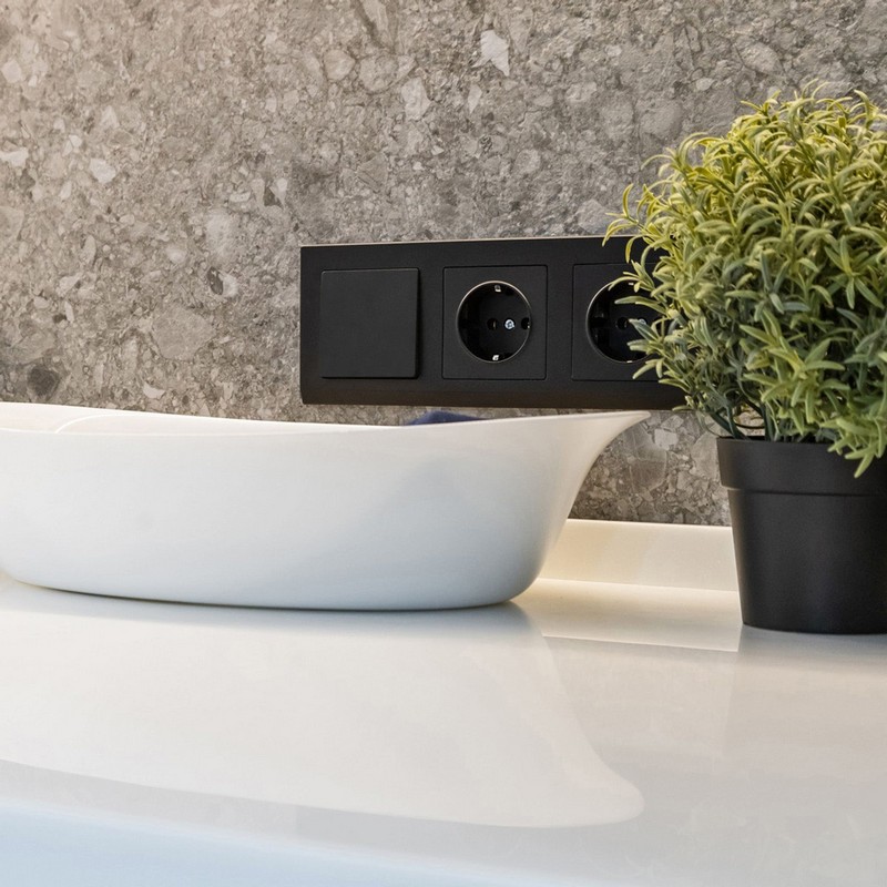 Рамки Werkel Stark Рамка Werkel Stark на 3 поста (черный) W0031808