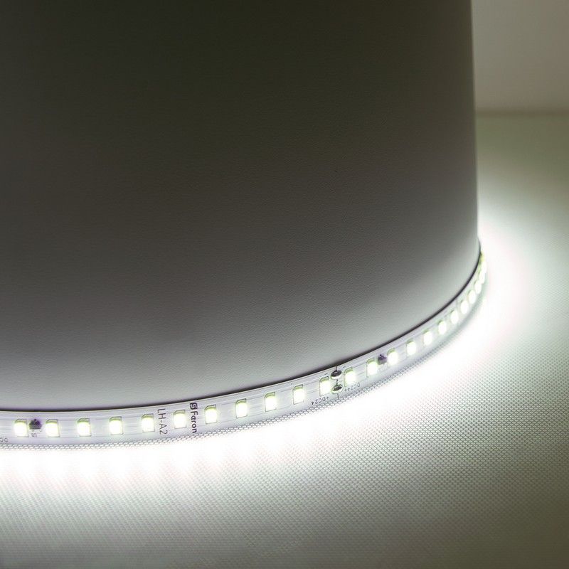Светодиодная лента белая нейтральная Лента светодиодная Feron LS520 120SMD(2835)/м 11Вт/м 24V 4000K IP20 20 метров 41277 