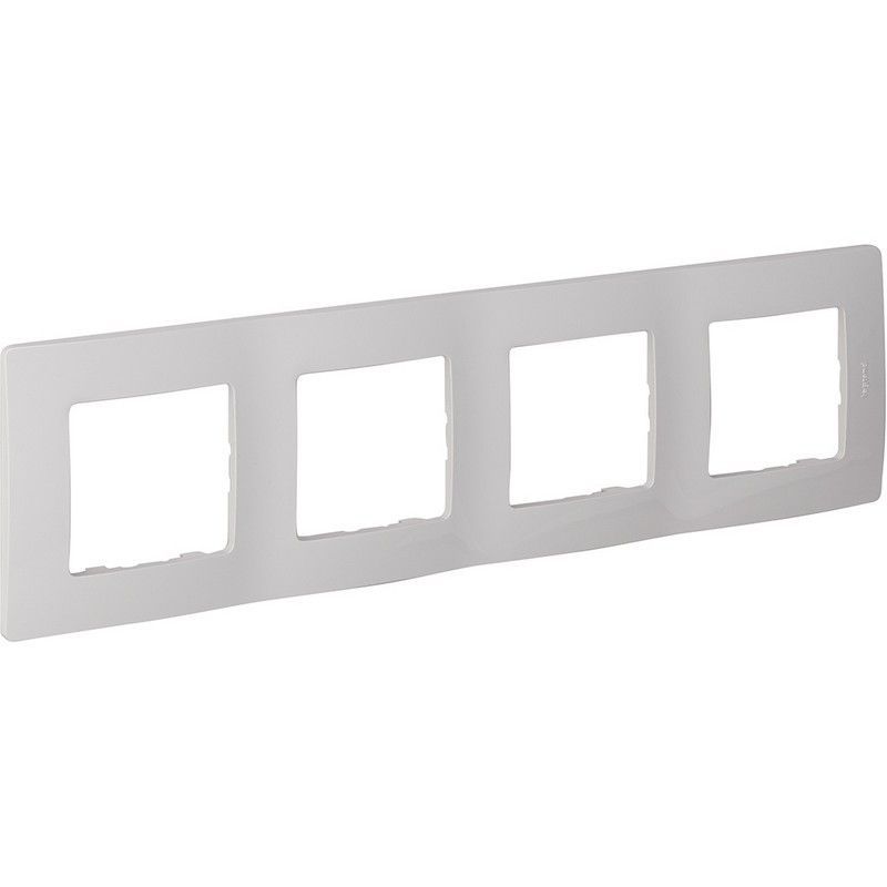 Legrand Etika Белый Рамка Legrand Etika белый 4-ая 672504