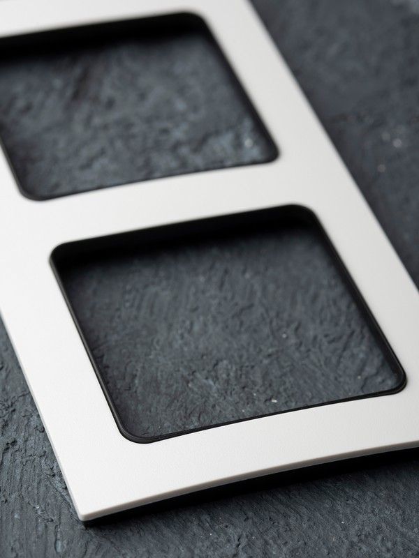 EKF Стокгольм белый Рамка 4-ая EKF PROxima Стокгольм Белый Линяя черная  EZM-G-305-20