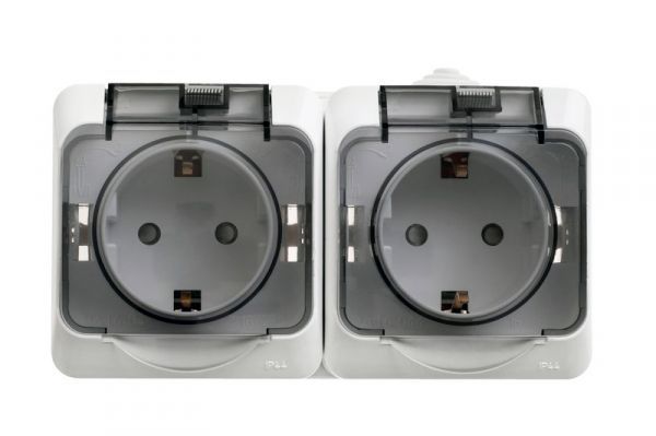 Этюд Белый Розетка 2-ая Systeme Electric Этюд наружный Белый с/з со шторками, с крышкой IP44 PA16-244B