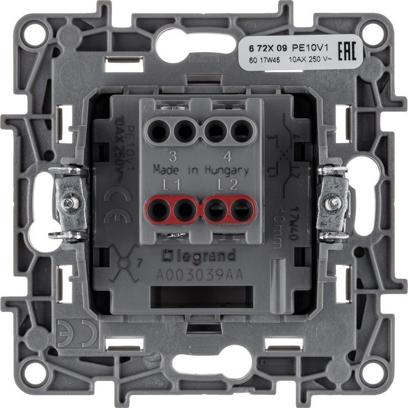 Legrand Etika Белый Переключатель Legrand Etika белый промежуточный 1-клавишный, винт. клеммы, 10AX, 250 В 672209