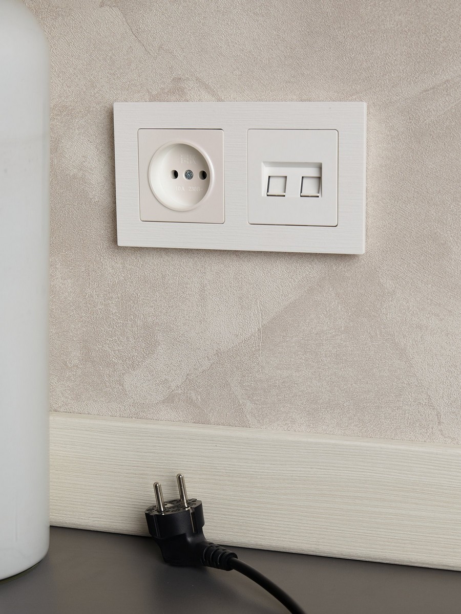 IEK Brite Рамки Рамка IEK BRITE DECOR Белый рифленый 2-м РУ-2-Бр BR-M22-51-K01