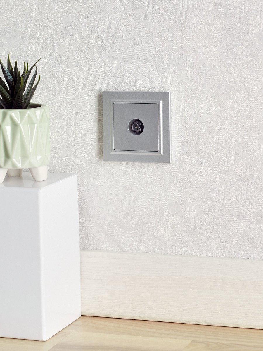 IEK Brite Рамки Рамка IEK BRITE 1-местная IP44 РУ-1-БрА-44 алюминий BR-M12-44-K47