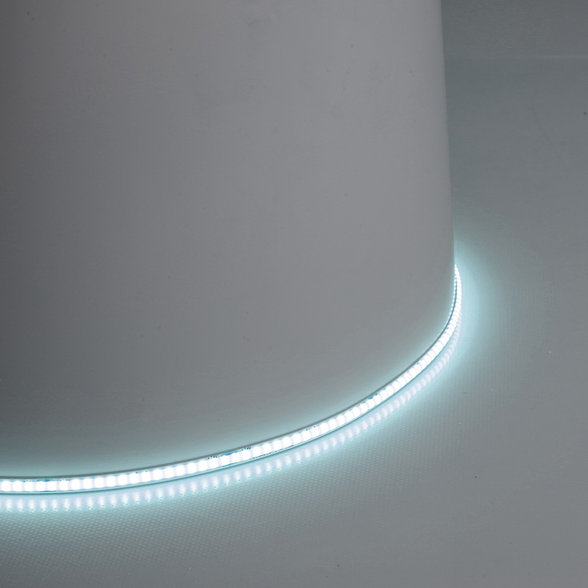 Светодиодная лента белая холодная Лента светодиодная Feron LS532 COB 320SMD(2110)/м 10Вт/м 24V 6500K IP20 5 метров (ширина 5мм) 51846 