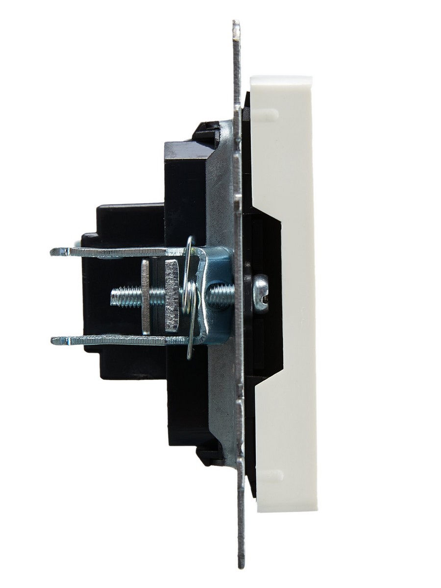 IEK Brite Белый Розетка IEK BRITE HDMI РHDMI-0-БрБ белый BR-H10-K01