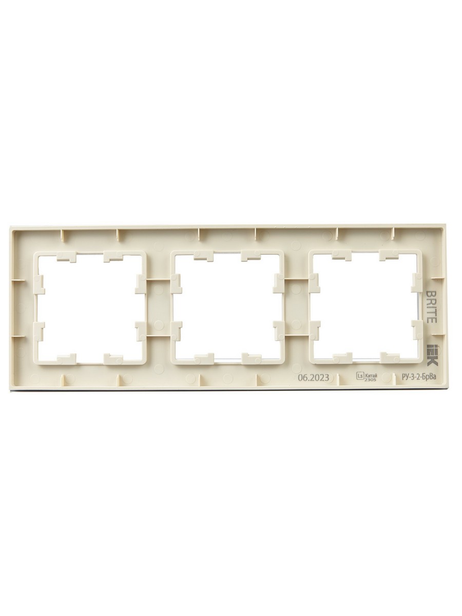 IEK Brite Рамки Рамка IEK BRITE 3-местная РУ-3-2-БрВа стекло ванильный BR-M32-G-K10