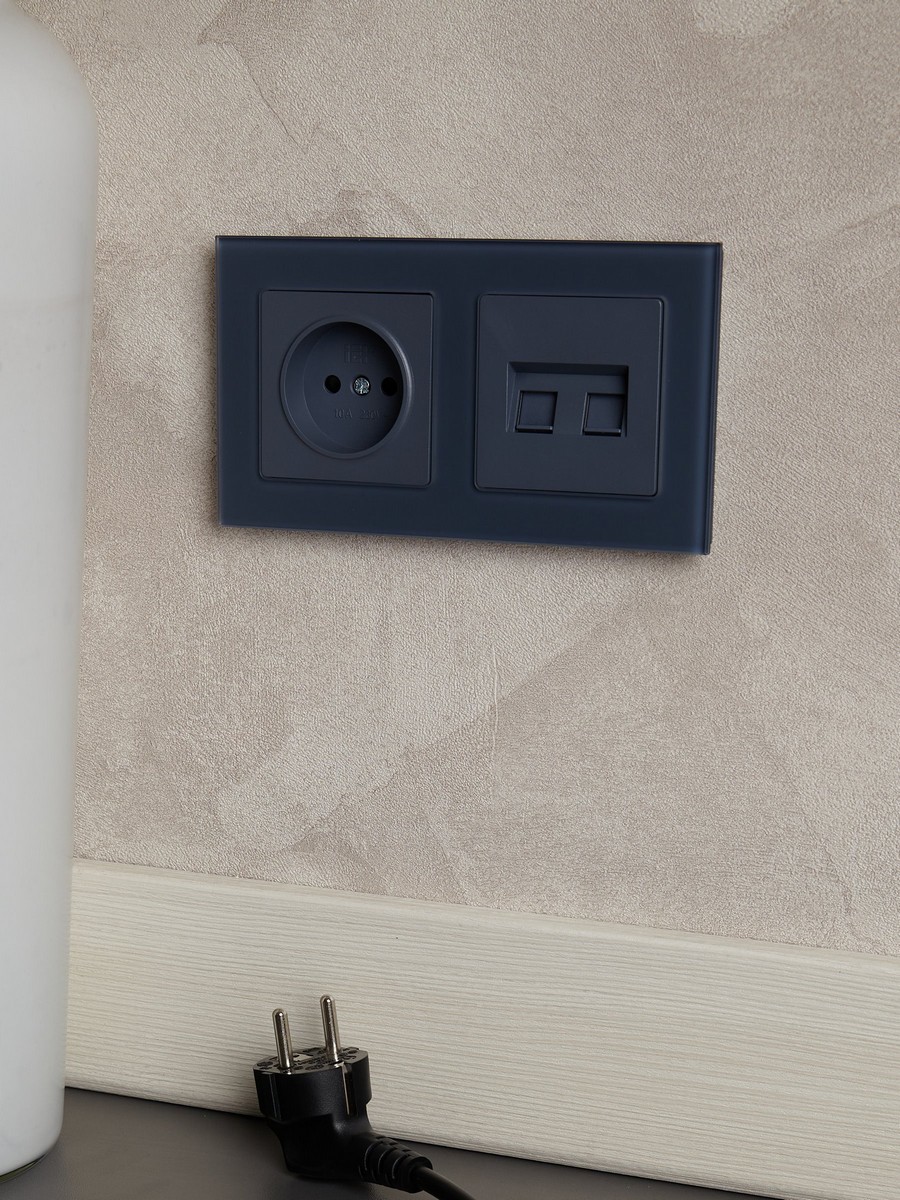 IEK Brite Маренго Розетка IEK BRITE BASE Маренго без з/к с з/ш 10А РСш10-2-БрМ BR-R13-10-K35