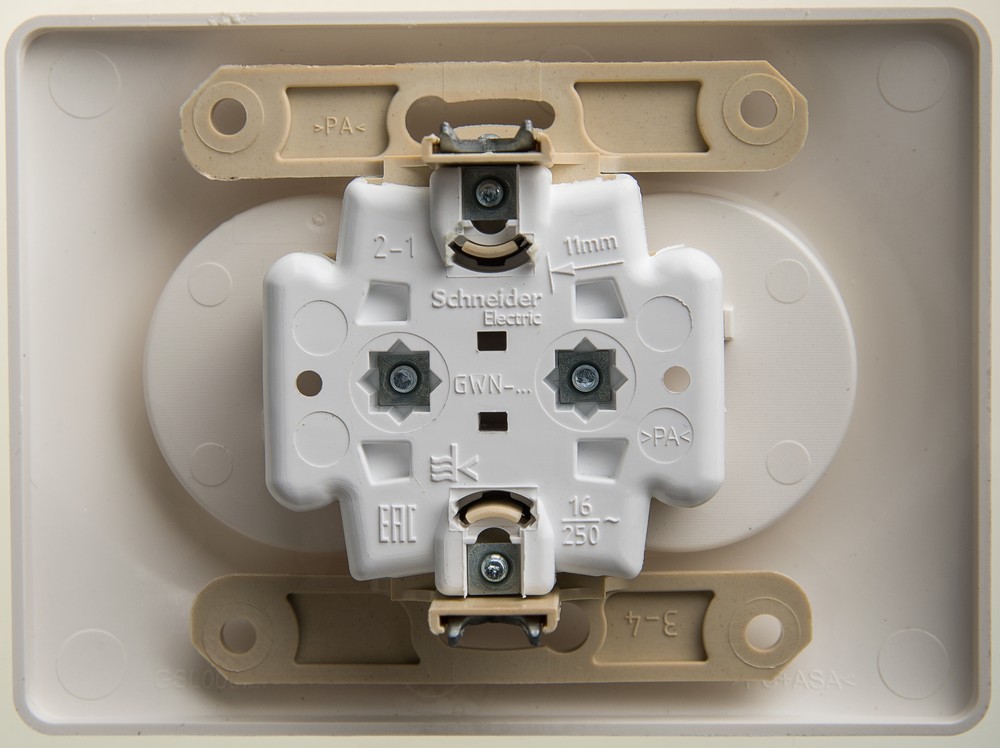 Glossa Перламутр Розетка Systeme Electric Glossa Перламутр двойная без заземления,16А, GSL000620