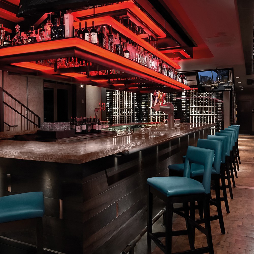 Светодиодная лента красная Лента светодиодная Feron LS604 60SMD(2835)/м 4.8Вт/м 12V красный IP65 5 метров 27676 