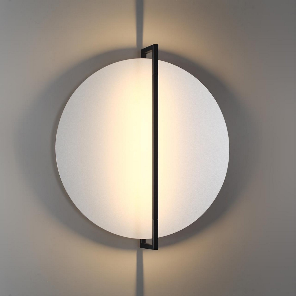 Бра Настенный светильник ODEON LIGHT 7015/20WL LUNAR LED 