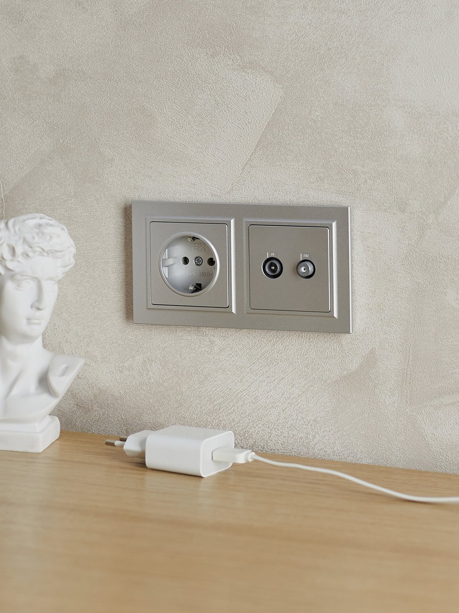 IEK Brite Рамки Рамка IEK BRITE 2-местная РУ-2-БрА алюминий BR-M22-K47