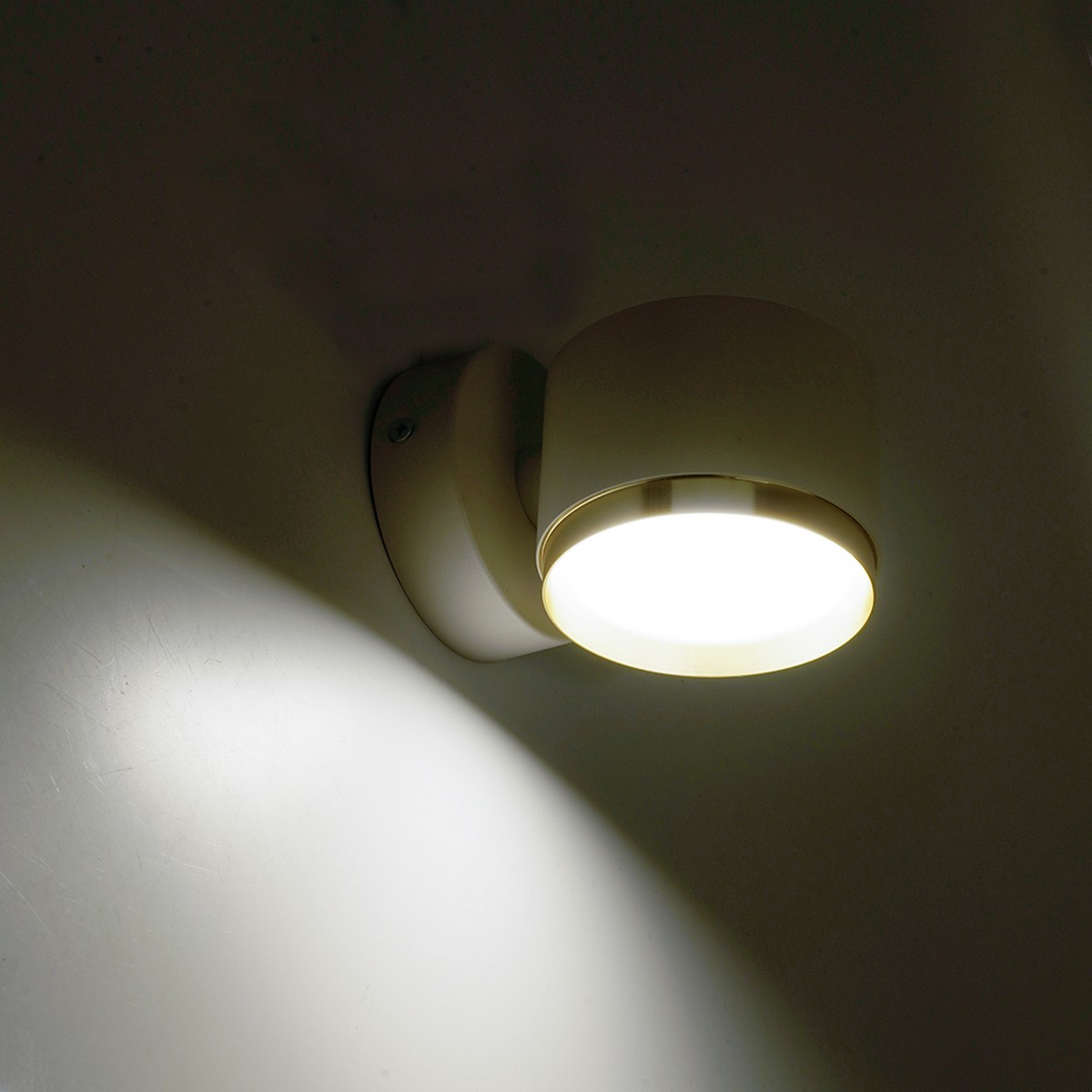 Накладные светодиодные светильники Светильник настенный Feron HL4598 Barrel DUET GX53 белый + золото IP20 52020 