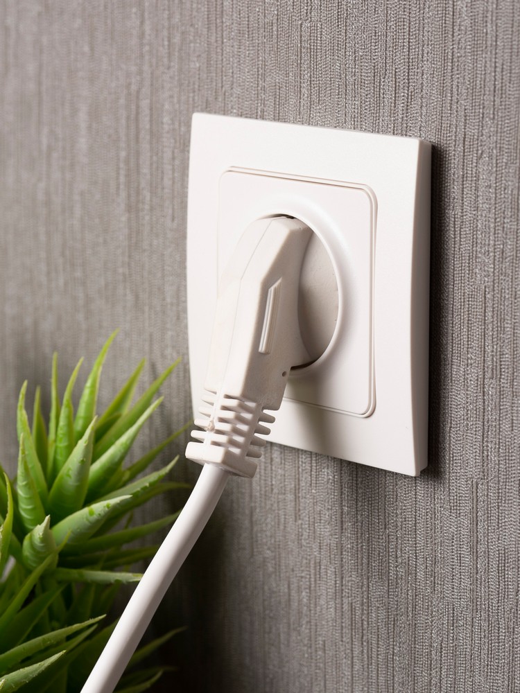 EKF Стокгольм белый Розетка с/з EKF PROxima Стокгольм Белый с рамкой 1-ая 16А со шторками EXR16-028-10