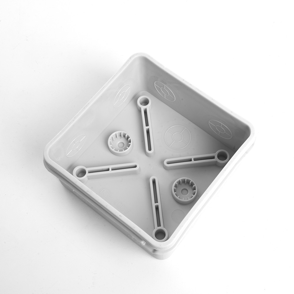 Коробка распределительная STEKKER EBX40-38-67 на 8 вводов HF 100х100х50,  IP67, серая (GE42455) 49198